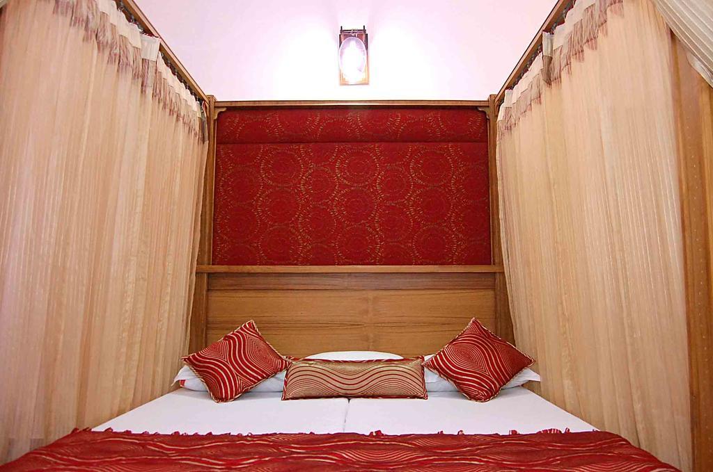 Hotel Ishan Villa Амритсар Екстериор снимка