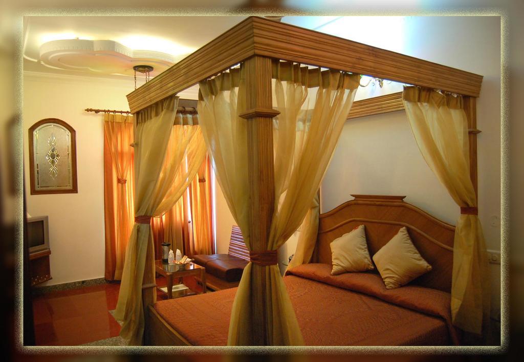 Hotel Ishan Villa Амритсар Екстериор снимка