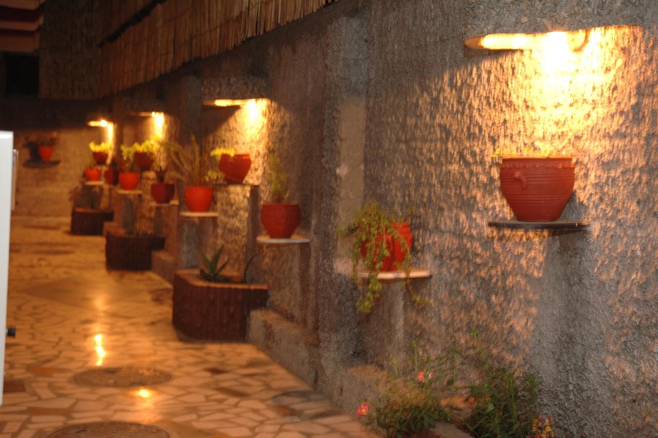 Hotel Ishan Villa Амритсар Екстериор снимка